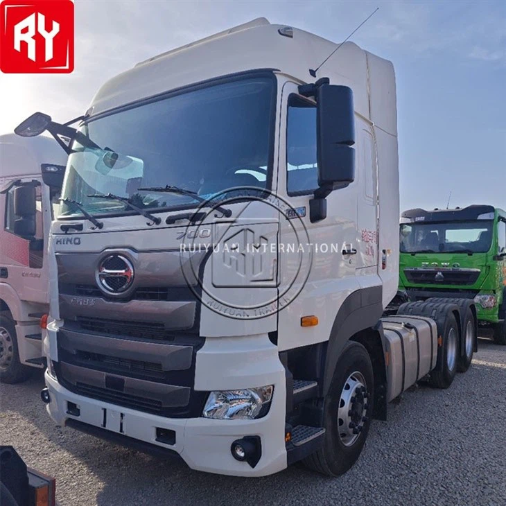 450hp 6X4 10 Wheeler Hino 700 Tractor Head Truck